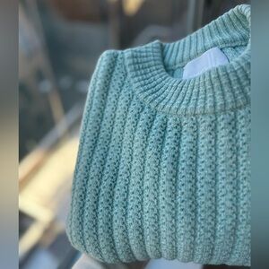 Molli mint green wool sweater in medium so soft & cozy